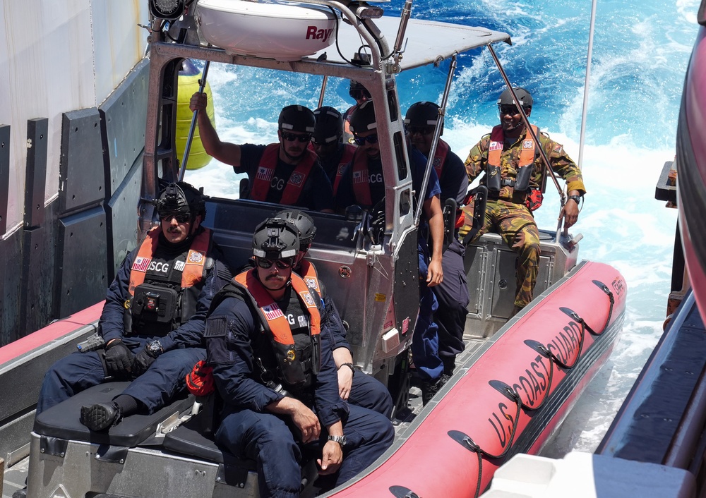 U.S. Coast Guard and Papua New Guinea shipriders conduct bilateral boardings
