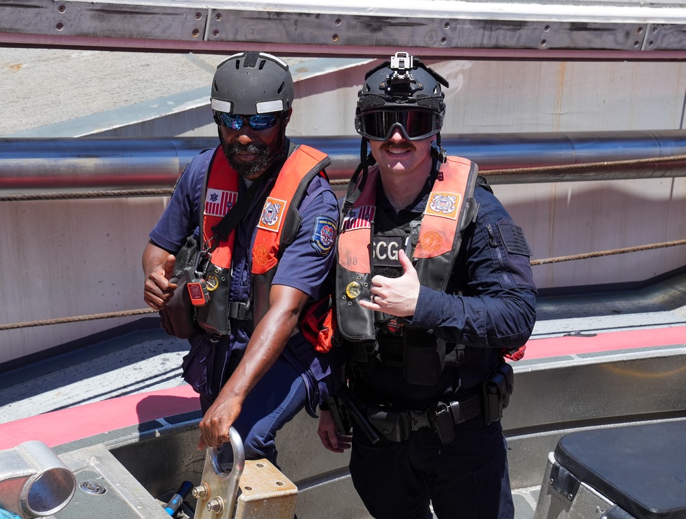 U.S. Coast Guard and Papua New Guinea shipriders conduct bilateral boardings