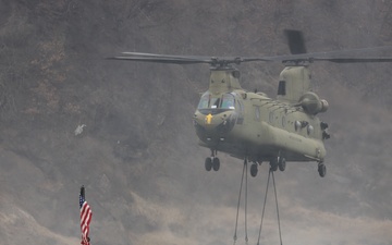 The U.S. and Republic of Korea army conduct combined wet gap crossing training.