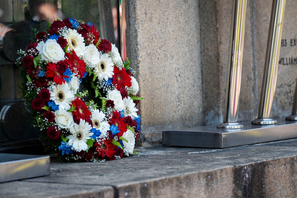 U.S. Indo-Pacific Commander Travels to Sri Lanka, Participates in Wreath-Laying at Cenotaph World War Memorial