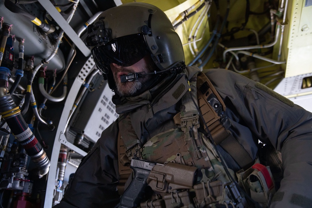 Dutch Forces Conduct Aerial Movement in Iraq