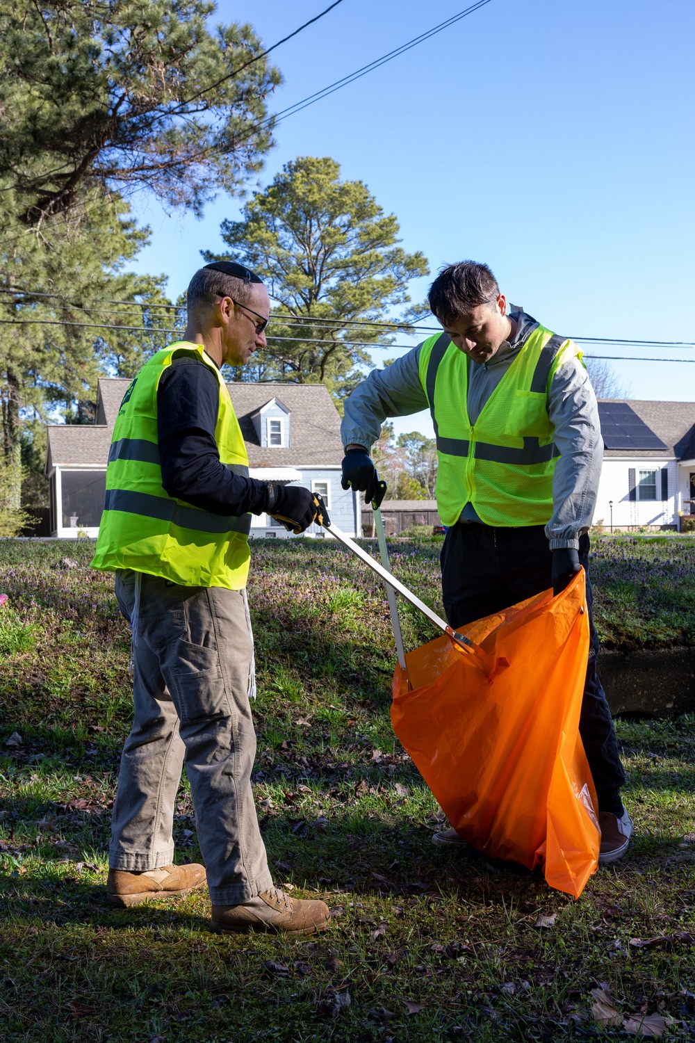 500 JFK Sailors Support Suffolk Clean Up Day