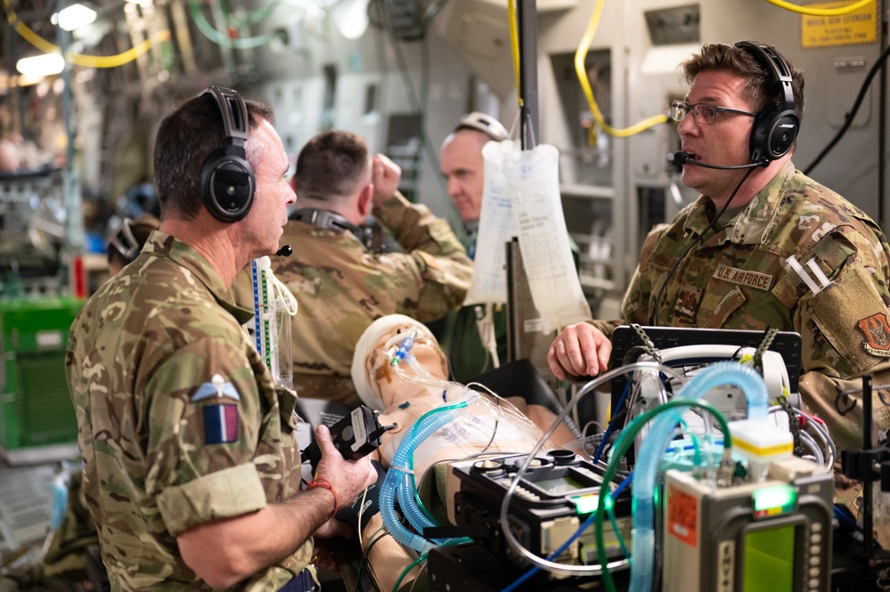 U.S. Air Force Reserve, Royal Auxiliary Air Force Leaders deepen ties in bilateral engagement