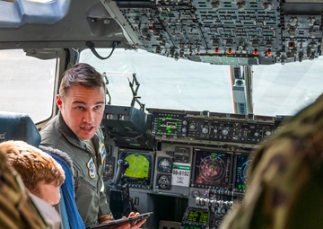 62d AW reiterates global airlift capabilities during seven-ship training