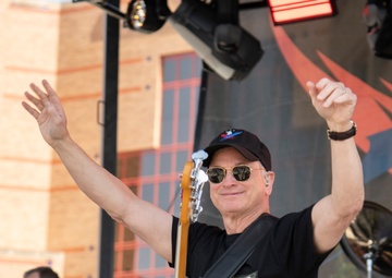 Gary Sinise brings Invincible Spirit Festival back to Brooke Army Medical Center
