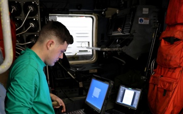 &quot;Swamp Foxes&quot; Sailor conducts maintenance aboard USS Gravely (DDG 107)