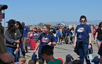 Tucson students STEAM at DM air show