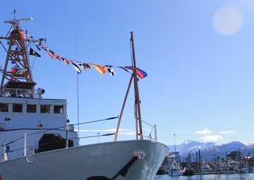 Coast Guard Cutter Naushon decommissioned after nearly 40 years of service