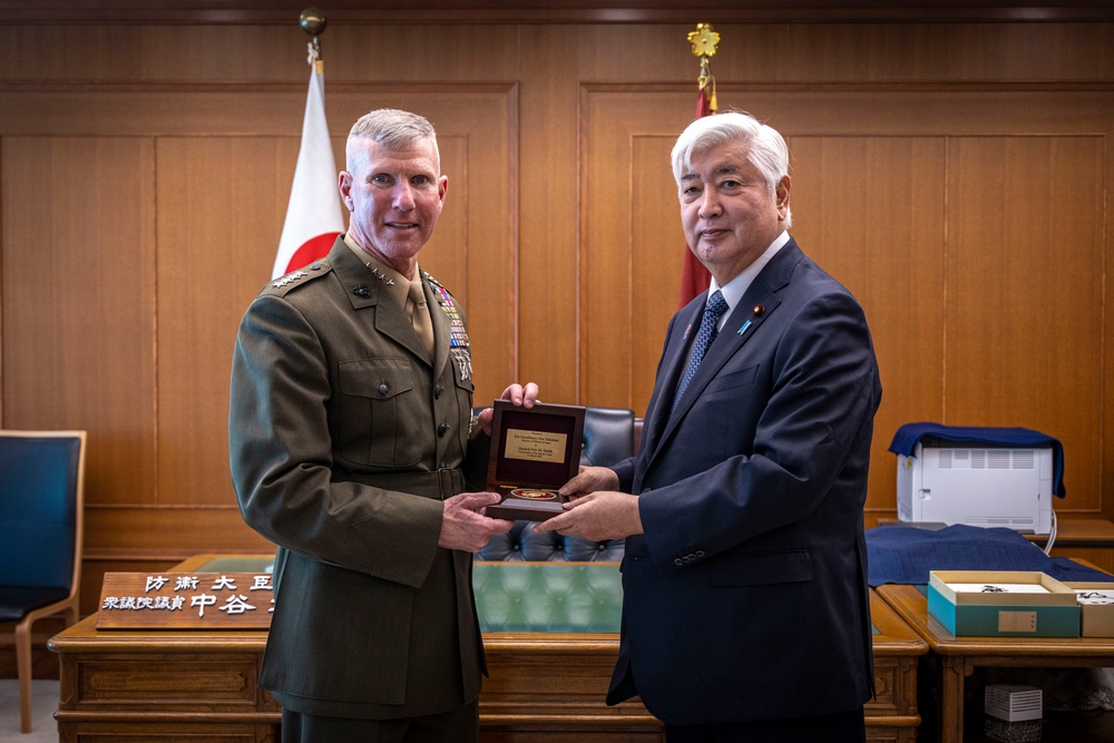 DVIDS - Images - Commandant, Gen. Eric M. Smith, Visits National ...