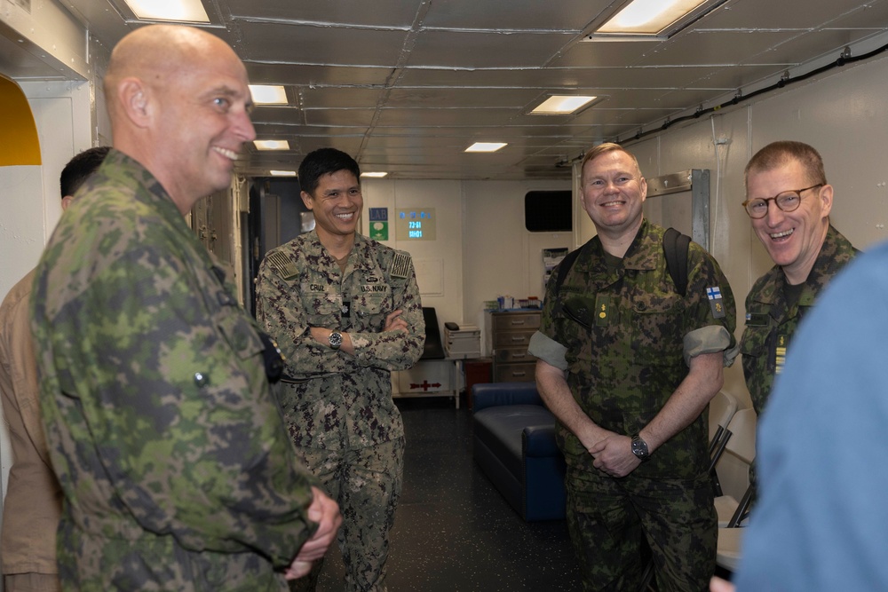 Surgeon General of the Finnish Defence Forces Visit USS Wasp (LHD 1)