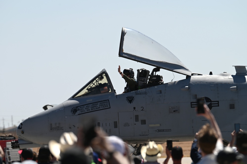 Thunder and Lightning Over Arizona Air Show 2025