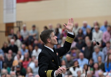 U.S. Navy Band performs in Thomasville on National Tour
