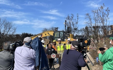 Col. Brian D. Sawser attends press conference hosted by City of Los Angeles Mayor Karen Bass to discuss Right-of-Entry deadline