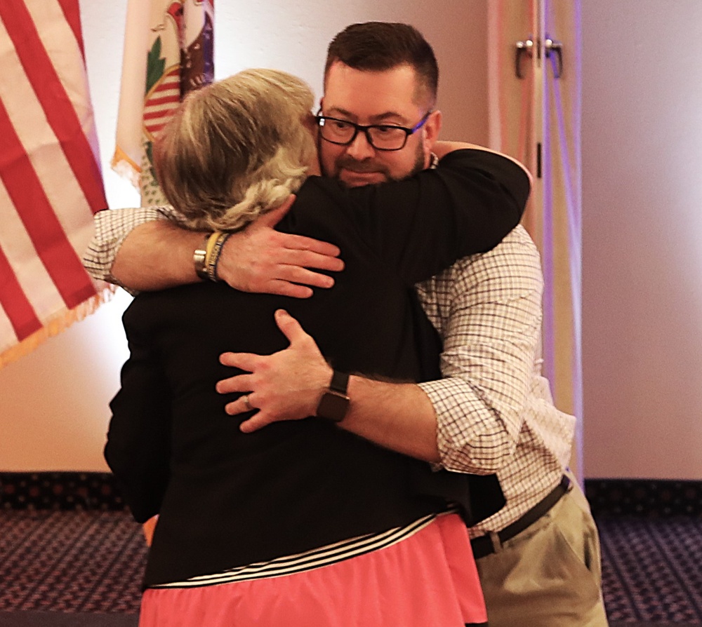 Illinois Army National Guard Commander Helps Award Scholarships in Names of Fallen Warriors