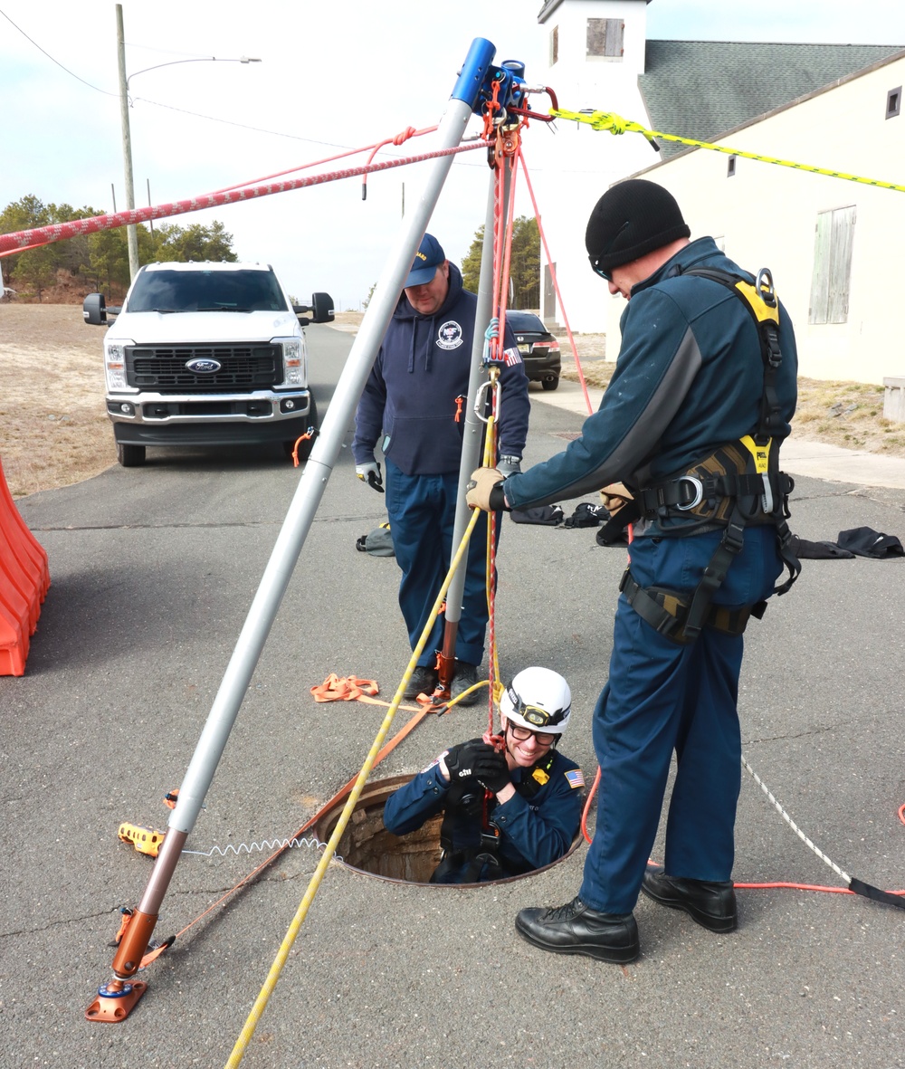 JB MDL - USCG ATLANTIC STRIKE TEAM RESCUE TRAINING