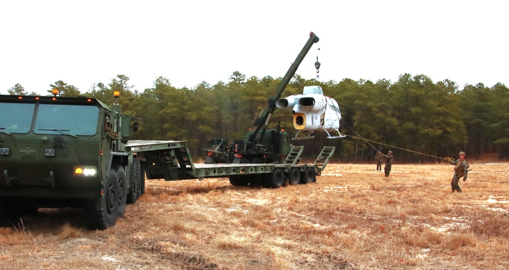 JB MDL - USMC CALEX, MWSS 472 OPS, AIRCRAFT RECOVERY