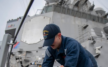 USS Sterett conducts routine operations as part of the Carl Vinson Carrier Strike Group