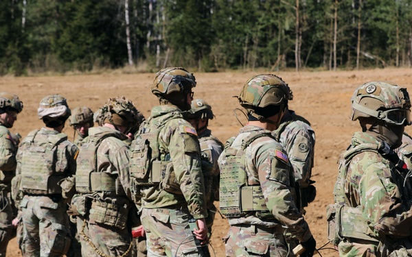 Regiment Engineer Squadron Soldiers conduct demolition range