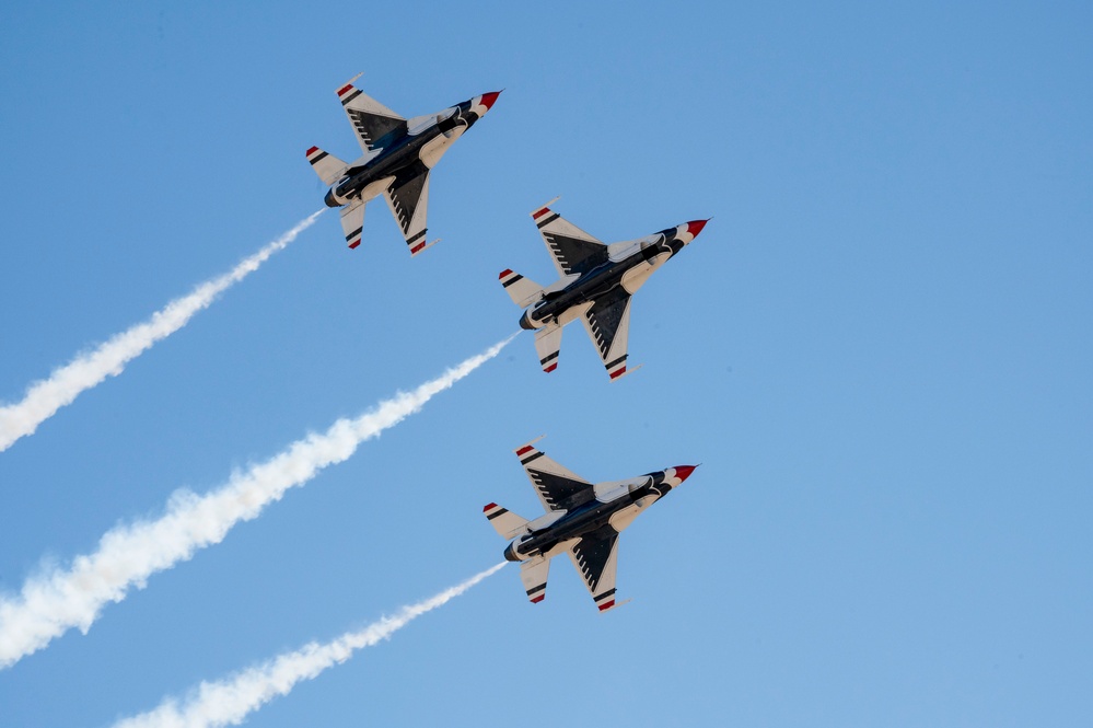 Thunder and Lightning Over Arizona Air Show 2025