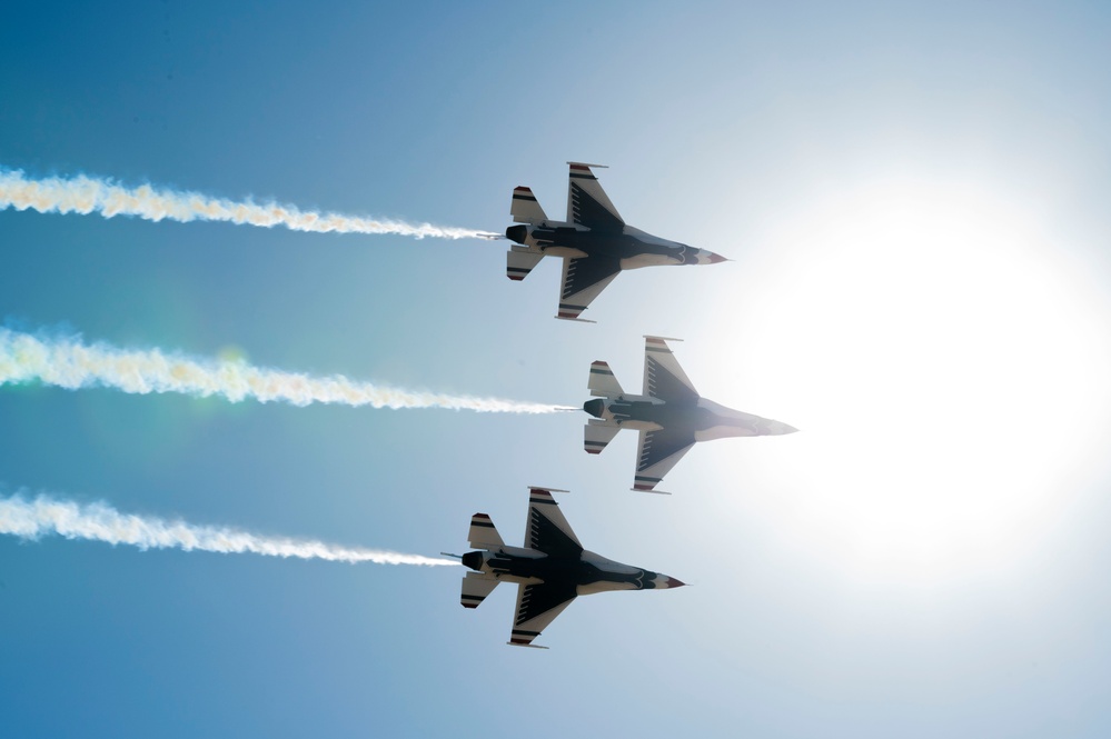 Thunder and Lightning Over Arizona Air Show 2025