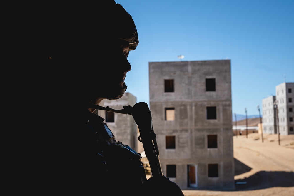 3/5 conducts urban defensive operations during MAGTF Warfighting Exercise 1-25