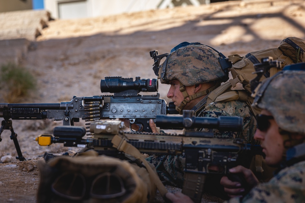 3/5 conducts urban defensive operations during MAGTF Warfighting Exercise 1-25