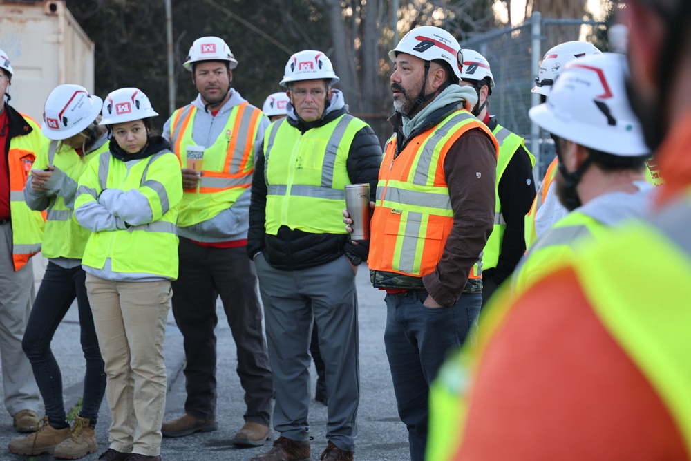 Southern California Wildfires 2025: Emergency Field Office-Eaton commander talks with Quality Assurance Specialist