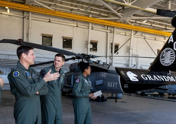 Vice Adm. Gumbleton visits HSM-46 at Naval Air Station Jacksonville