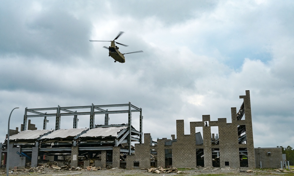 U.S. Army CH-47 conducts aerial sweep during Patriot 25
