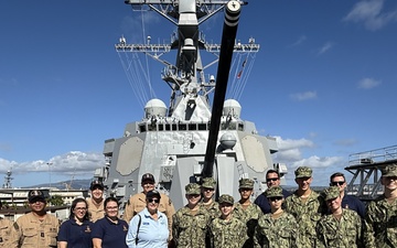 USS Carl M. Levin (DDG 120) hosts sea cadets