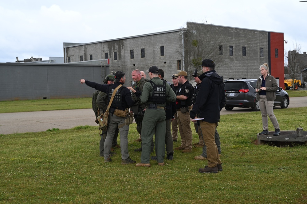 4th Civil Support Team conducts joint briefing