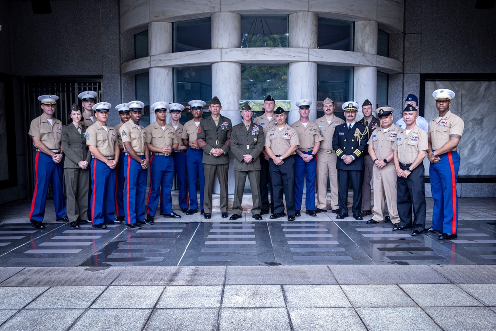 Commandant, General Eric M. Smith, Visits the United States Embassy to Singapore