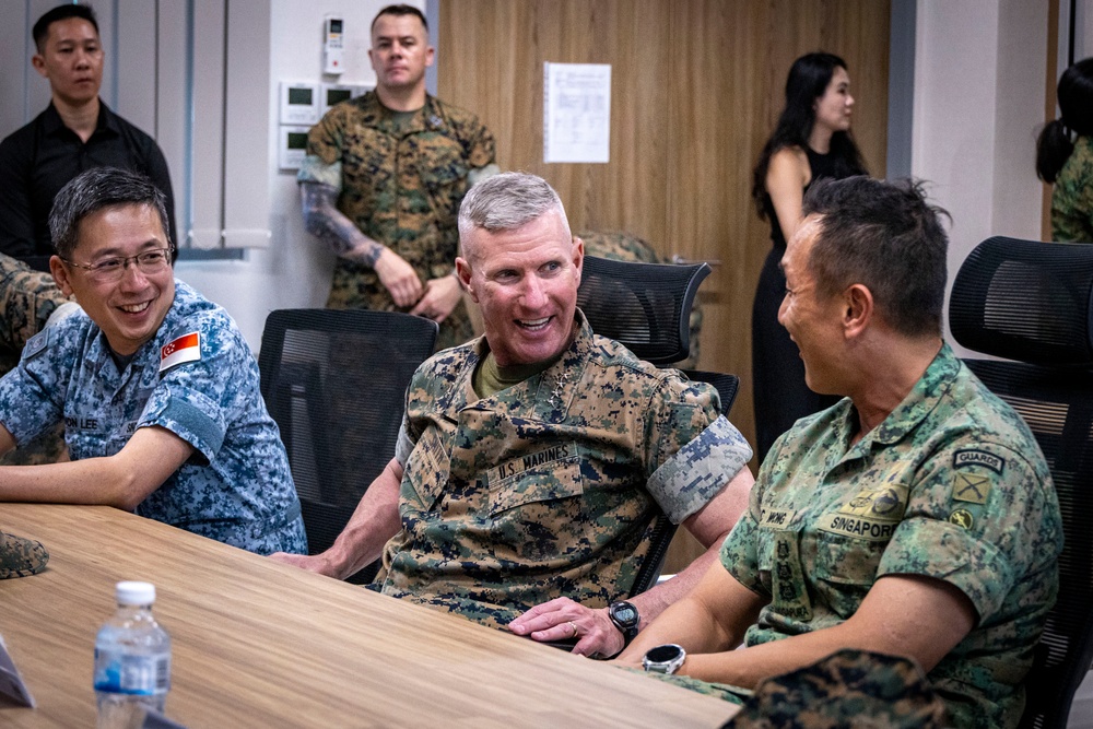 Commandant, General Eric M. Smith, Visits SAFTI-City