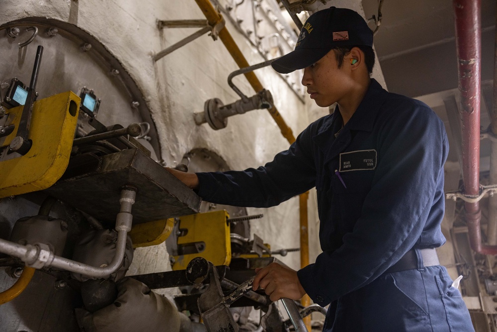 USS Iwo Jima (LHD 7) Boiler Room Operations