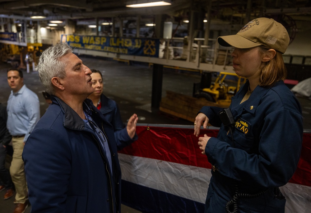 NATO/ACT Tours Wasp
