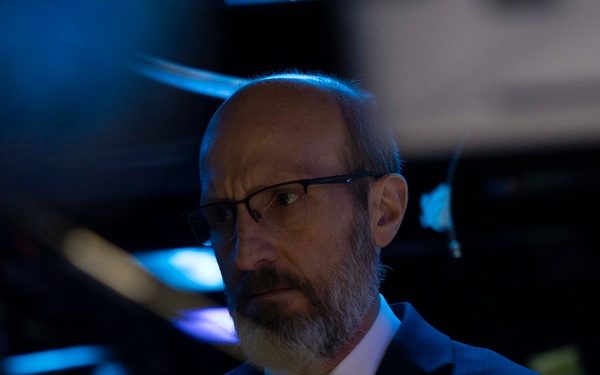 Acting SECNAV Tours Ross