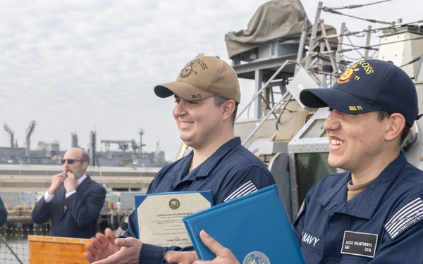 Acting SECNAV Tours Ross