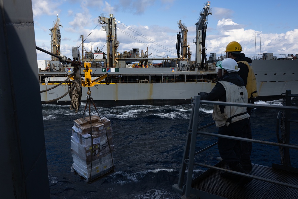 USS Oscar Austin (DDG 79) Underway Replenishment with USNS Laramie (T-AO 203)