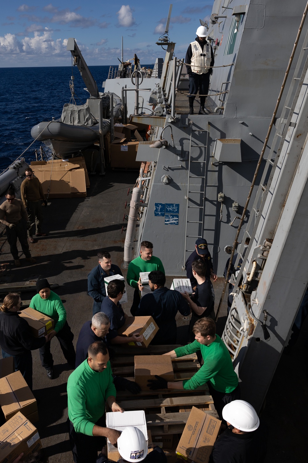 USS Oscar Austin (DDG 79) Underway Replenishment with USNS Laramie (T-AO 203)