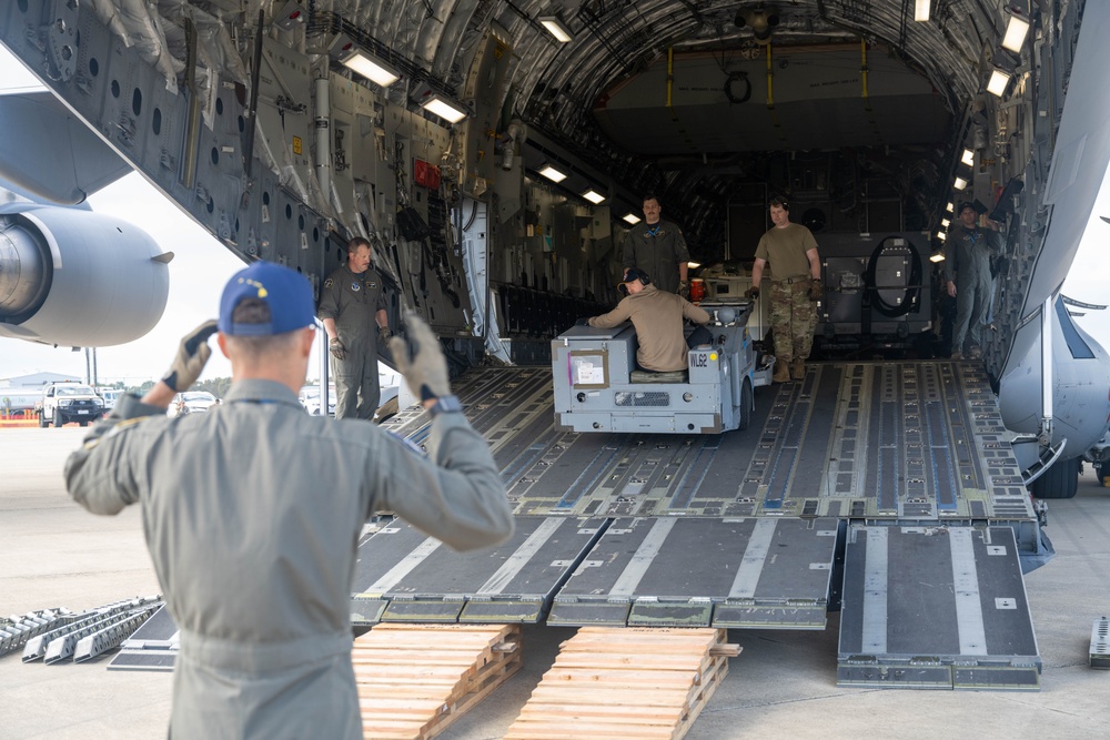 PACAF C-17 arrives at Avalon Australian International Airshow 2025