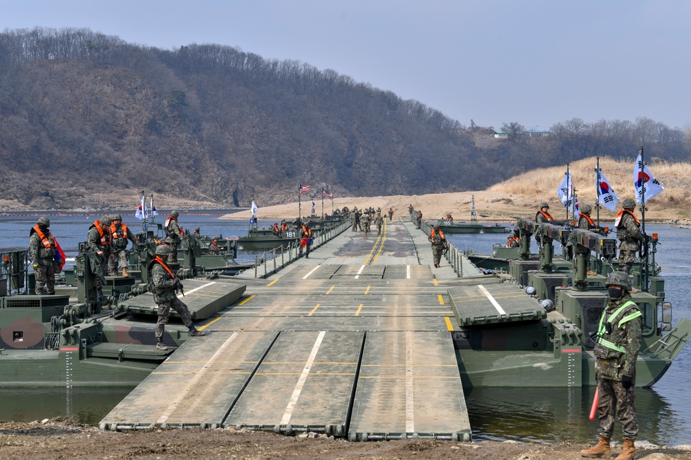 Freedom Shield 25: Wet Gap Crossing