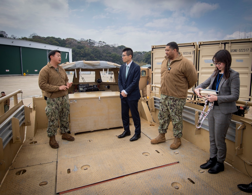 KDB visits Yokose Landing Craft Air Cushion (LCAC) Facility