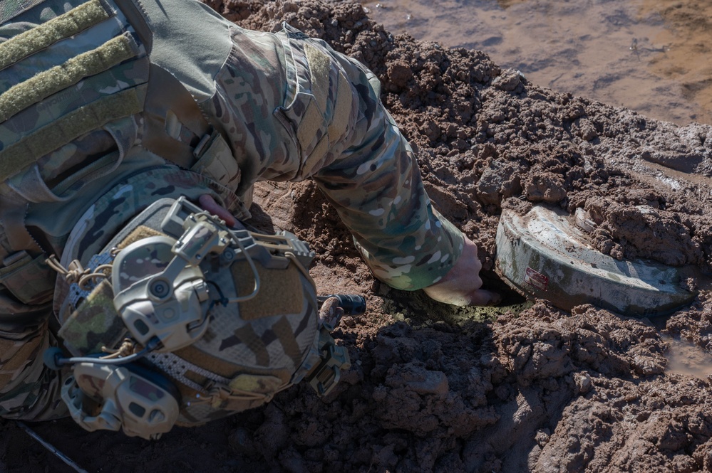 Silver Flag in Action: CE Airmen prepare for wartime challenges
