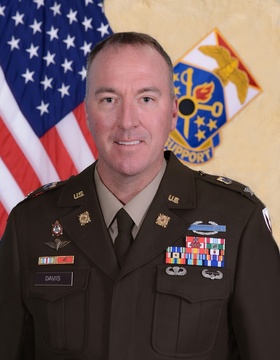 Commander