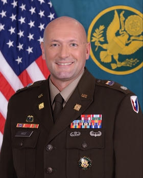 Commander Commander