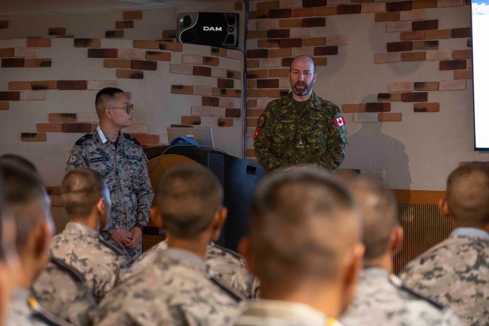 UNC-Rear Lecture to Royal Thai Navy