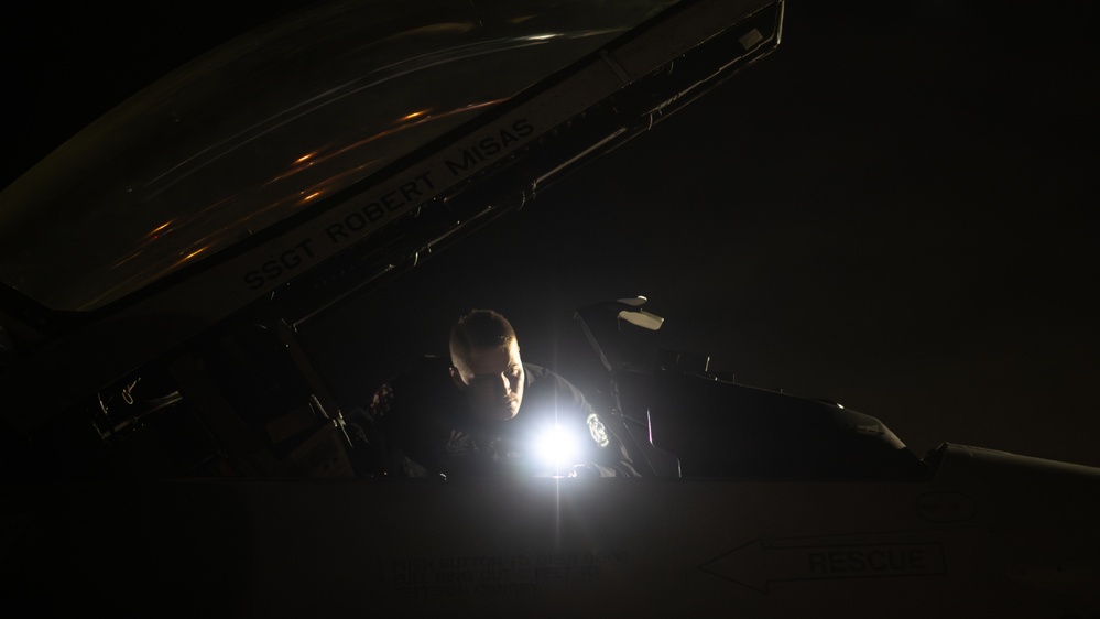 Pacific Air Forces F-16 Demonstration Team receives 7th Air Force jets at Avalon Australian International Airshow 2025
