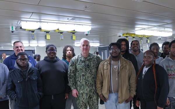 Oscar Smith High School Seniors Visit USNS Cody