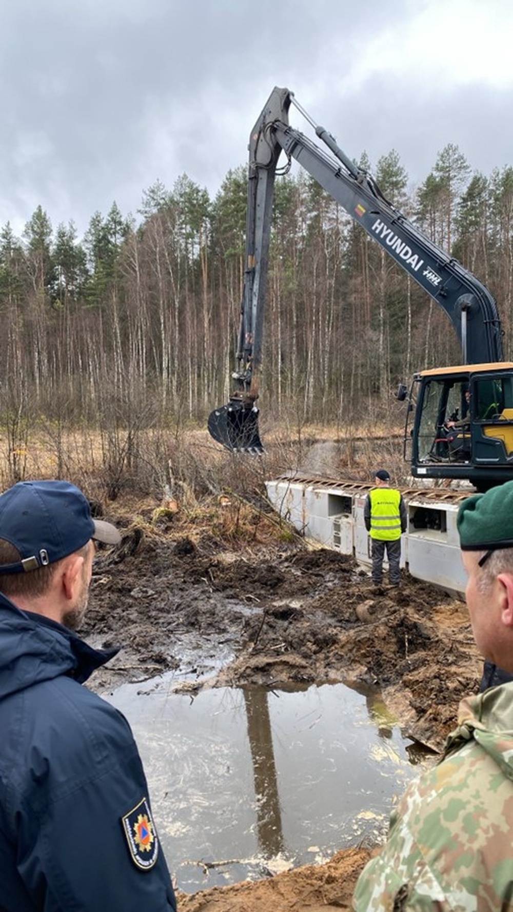 DVIDS - News - Recovery Efforts Continue at Site of Submerged Vehicle ...