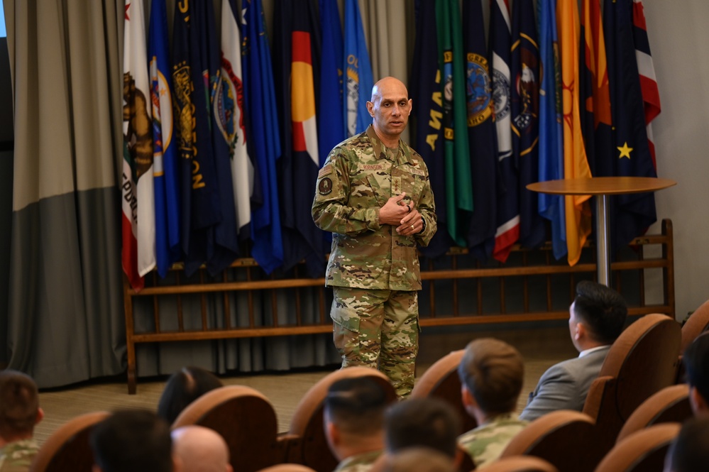 Lt. Gen Robinson visits VSFB